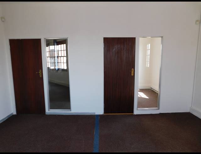 200M² OFFICE TO LET IN FERNDALE